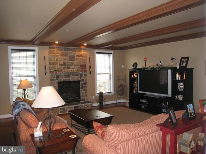9303 Castle Hill Road Springfield, VA 22153 - Photo 8 of 25 Family Room #2