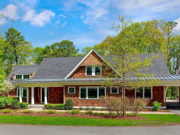 $1,925,000 | 37 Cottage Circle, Dedham, MA 02026