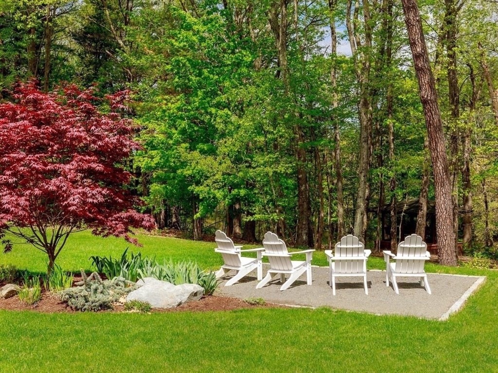 37 Cottage Circle Dedham, MA 02026 - Photo 17 of 26