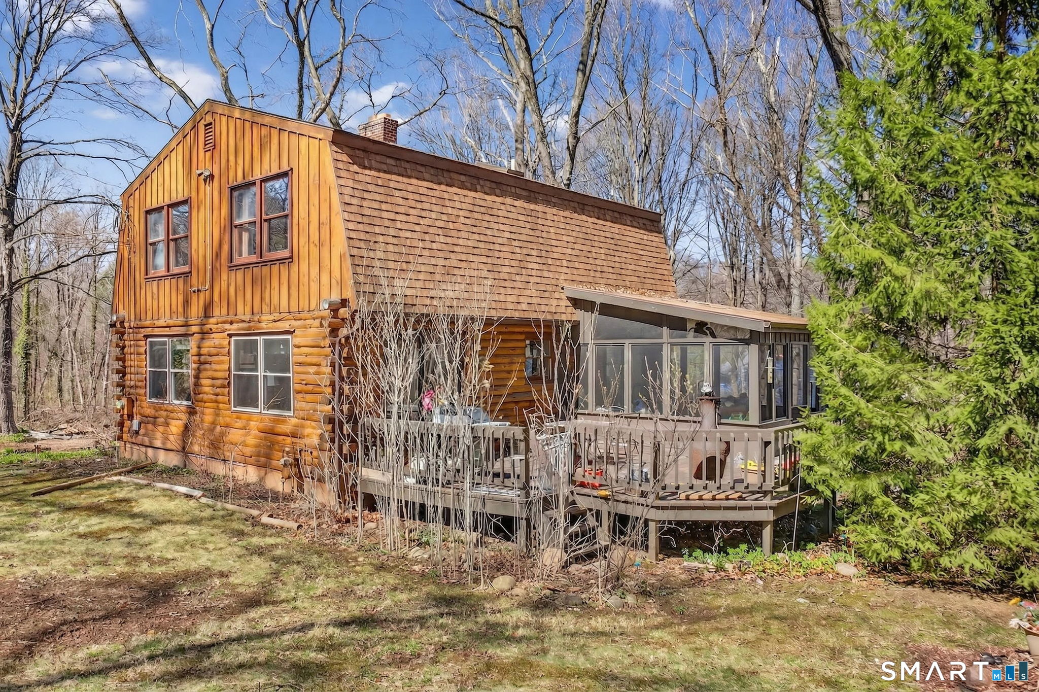 737 Shepard Avenue Hamden, CT 06514 - Photo 12 of 33 a backyard of a house with table and chairs