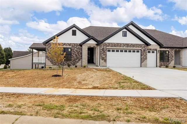 $560,000 | 229 Pierce View Circle, Unit 29A, Wentzville, MO 63385