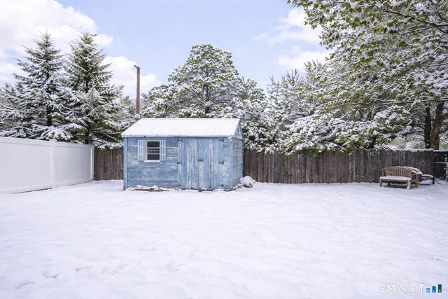 $299,900 | 24 Pearl Street, Glastonbury, CT 06033