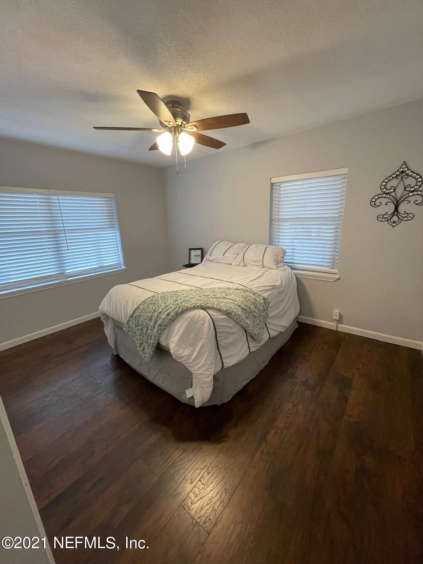 2216 Rogero Road Jacksonville, FL 32211 - Photo 17 of 35 15563120-17