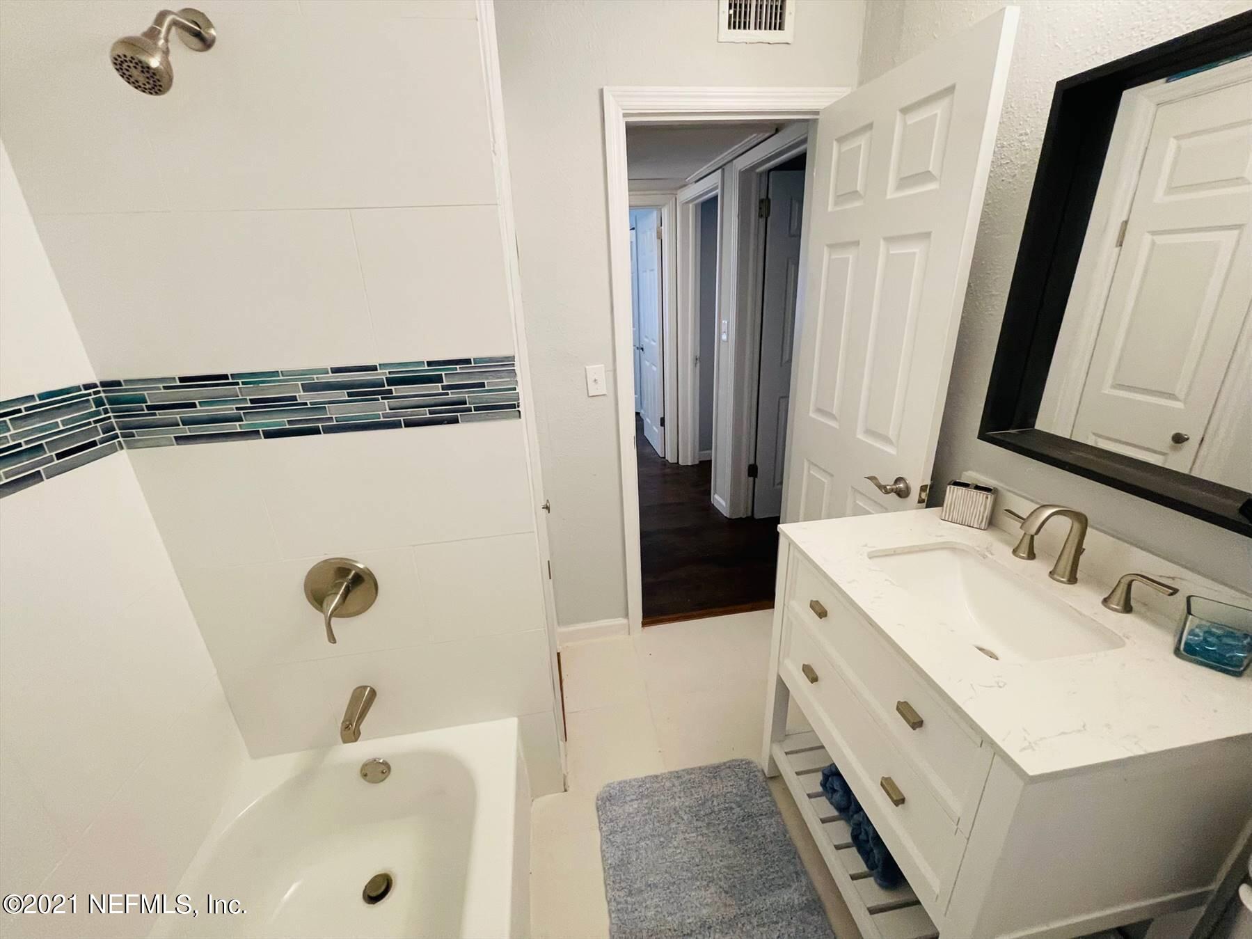 2216 Rogero Road Jacksonville, FL 32211 - Photo 20 of 35 15563120-20