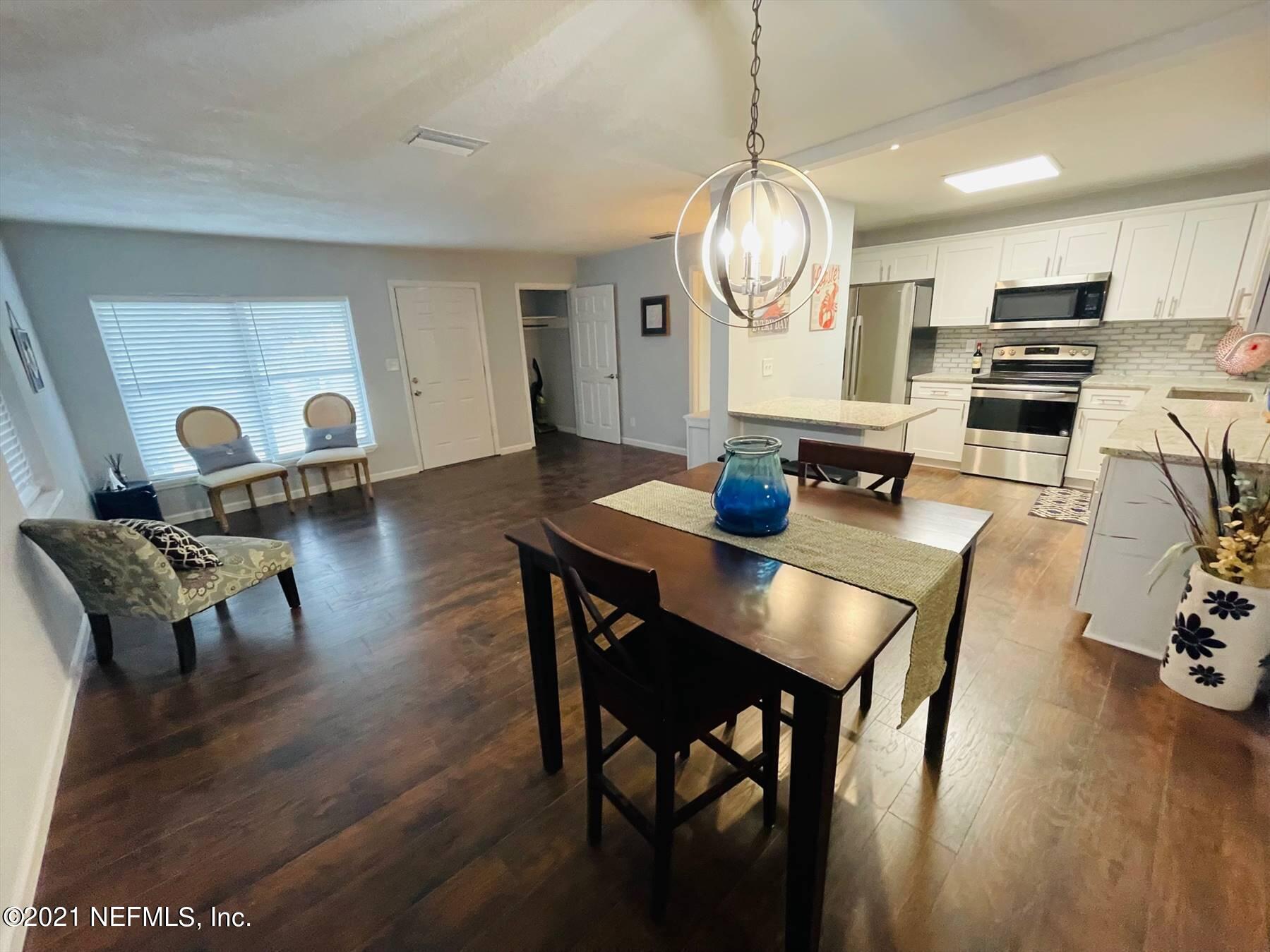 2216 Rogero Road Jacksonville, FL 32211 - Photo 4 of 35 15563120-4