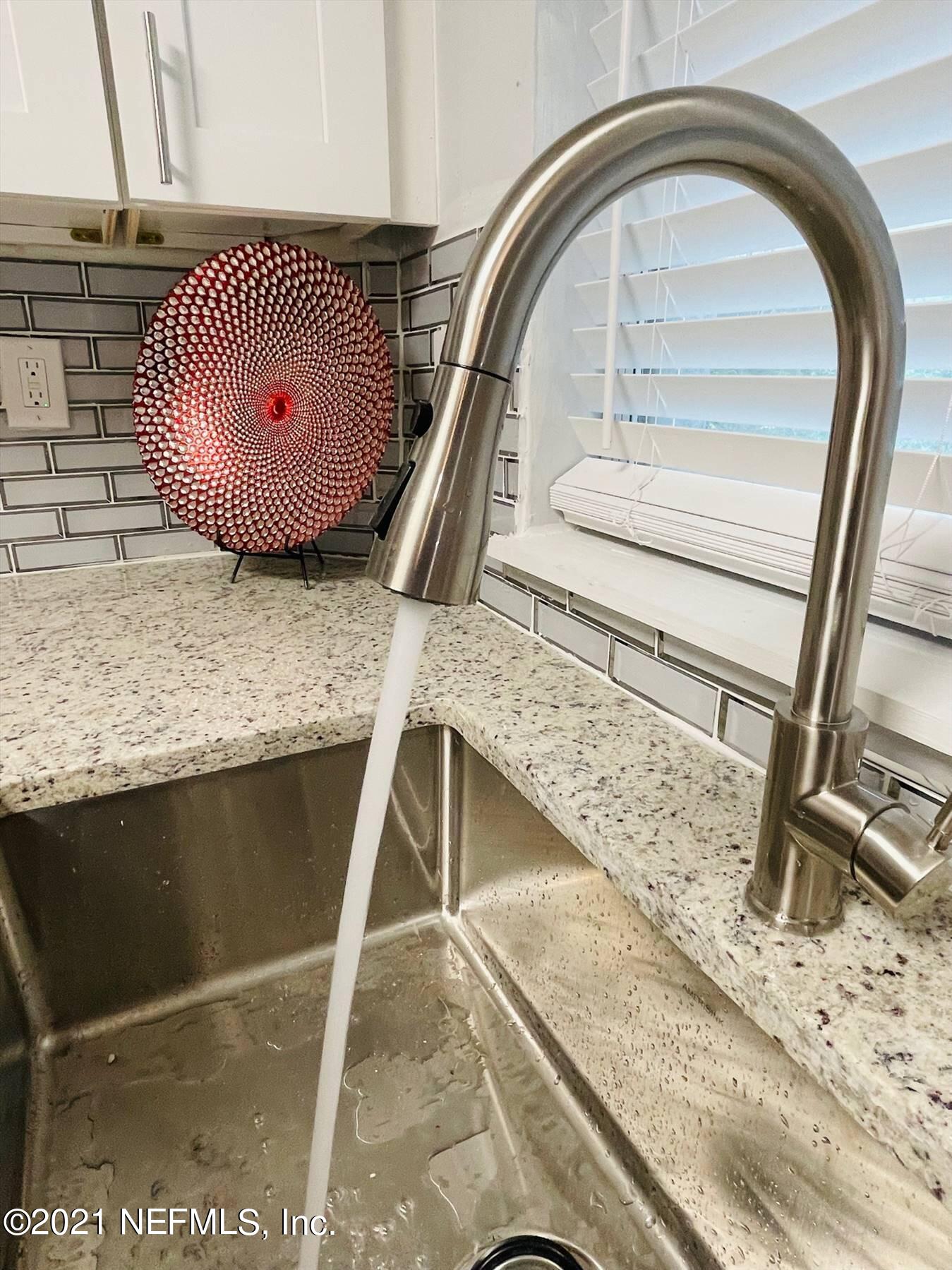2216 Rogero Road Jacksonville, FL 32211 - Photo 8 of 35 15563120-8