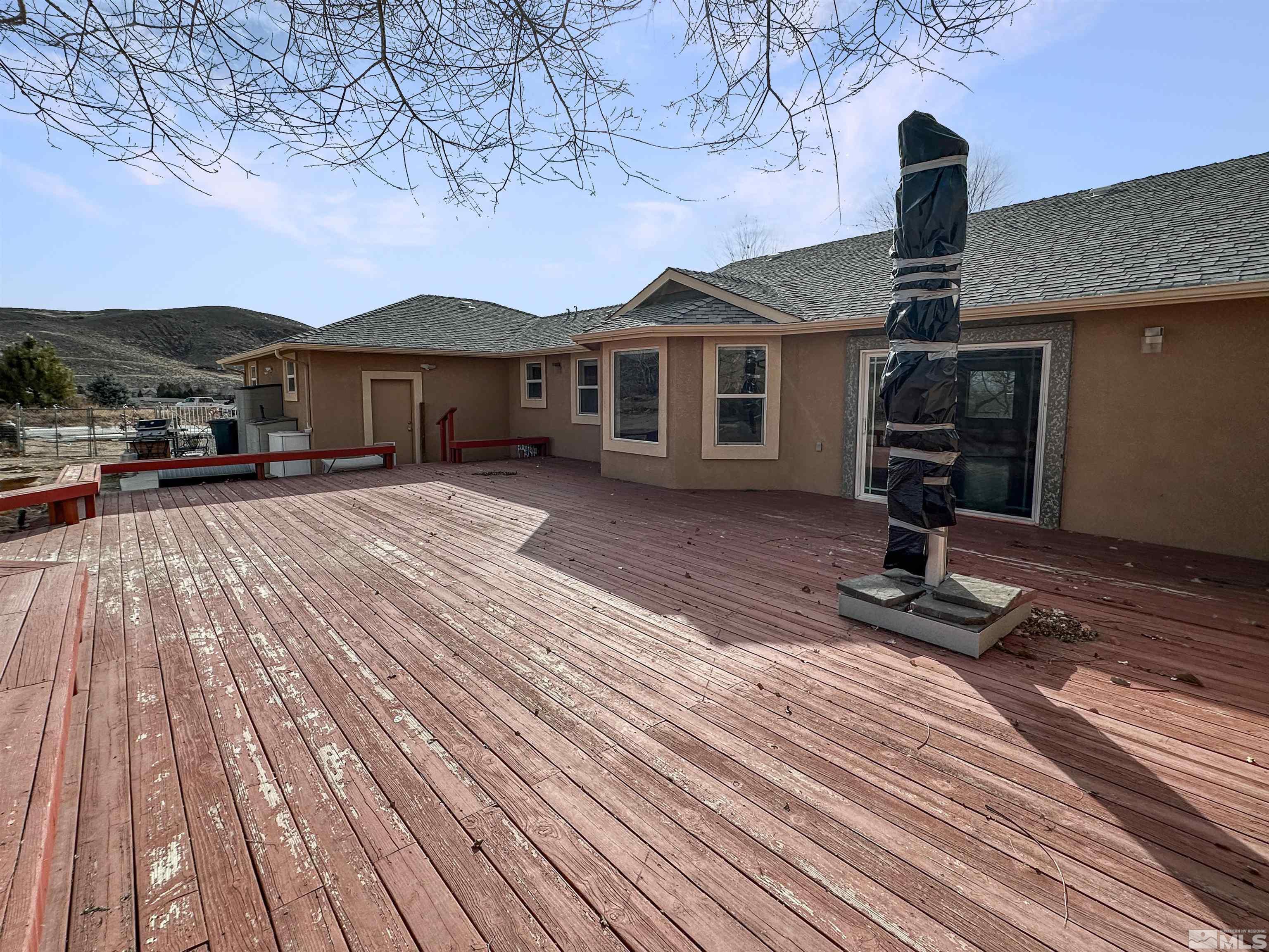 200 Descanso Lane Sparks, NV 89441 - Photo 4 of 28 a front view of a house with a yard