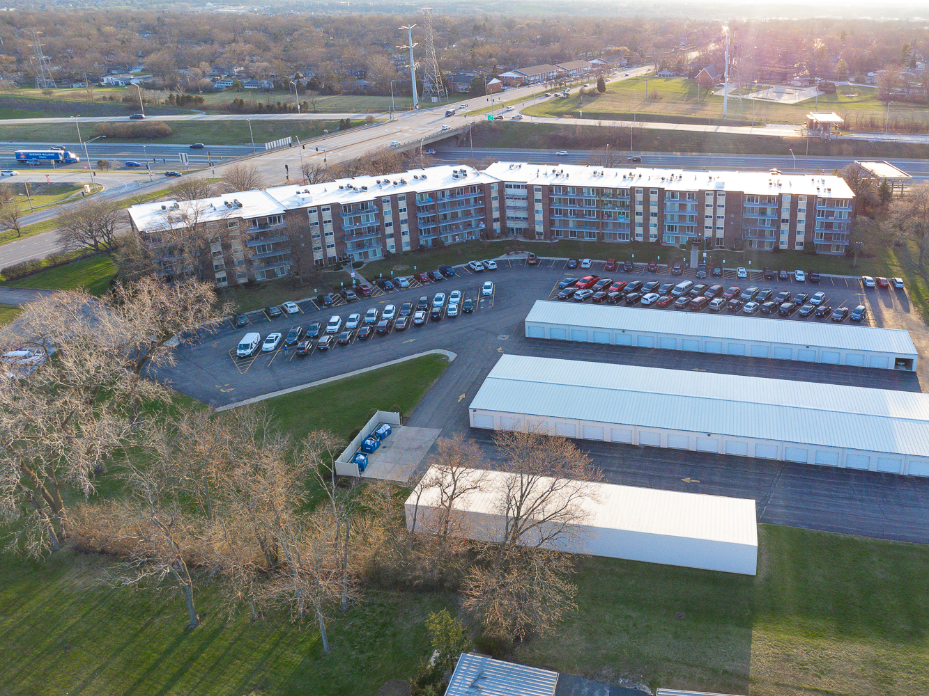 2900 Maple Avenue, Unit 19E Downers Grove, IL 60515 - Photo 6 of 32 a view of swimming pool with an outdoor seating