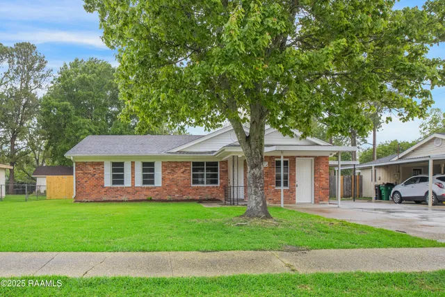 $174,900 | 307 East Drive, New Iberia, LA 70563