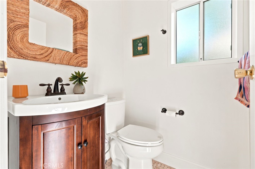 1019 Delaware Road Burbank, CA 91504 - Photo 14 of 43
