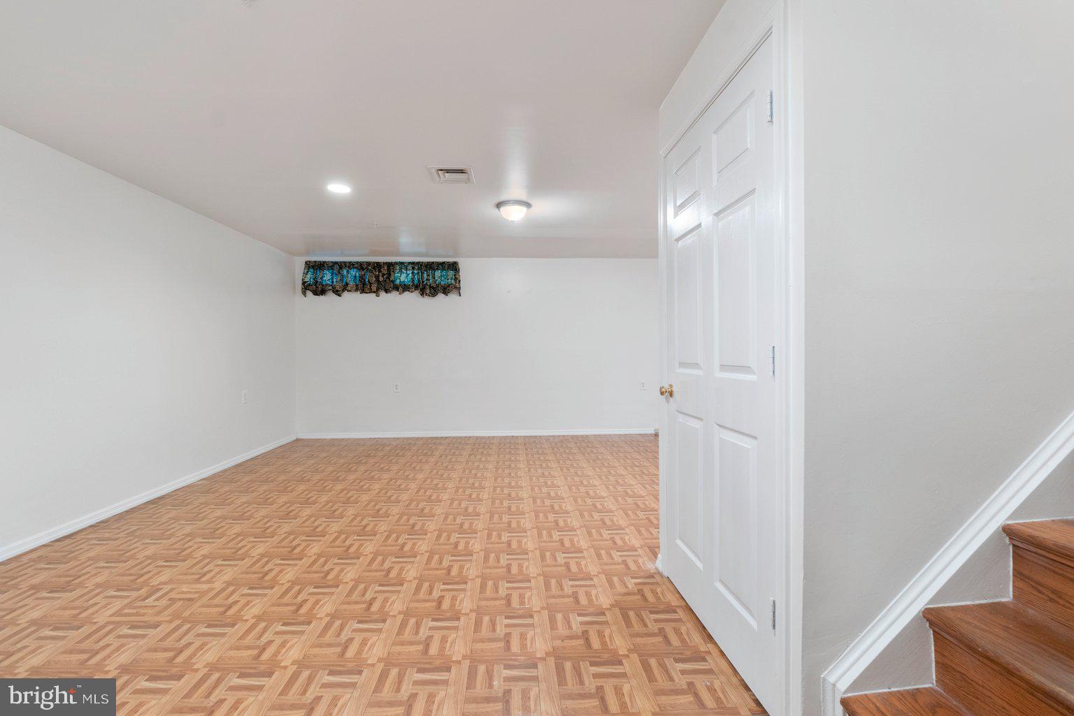 402 Maple Forest Road Baltimore, MD 21228 - Photo 18 of 36