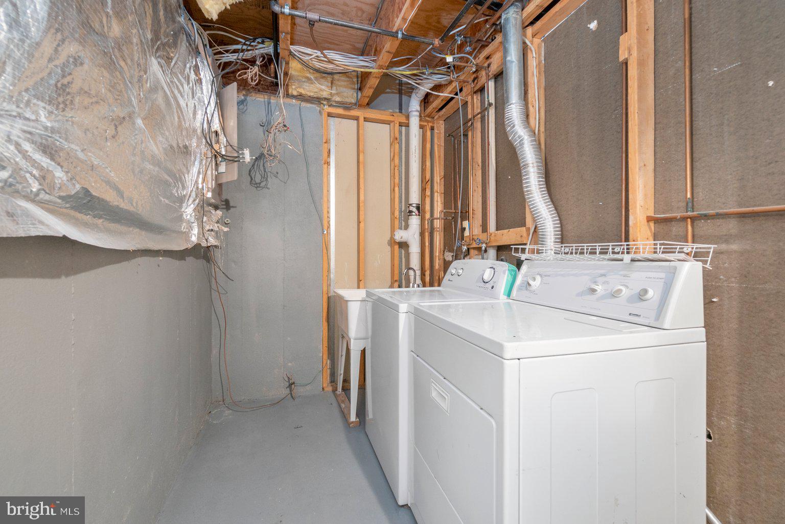 402 Maple Forest Road Baltimore, MD 21228 - Photo 22 of 36