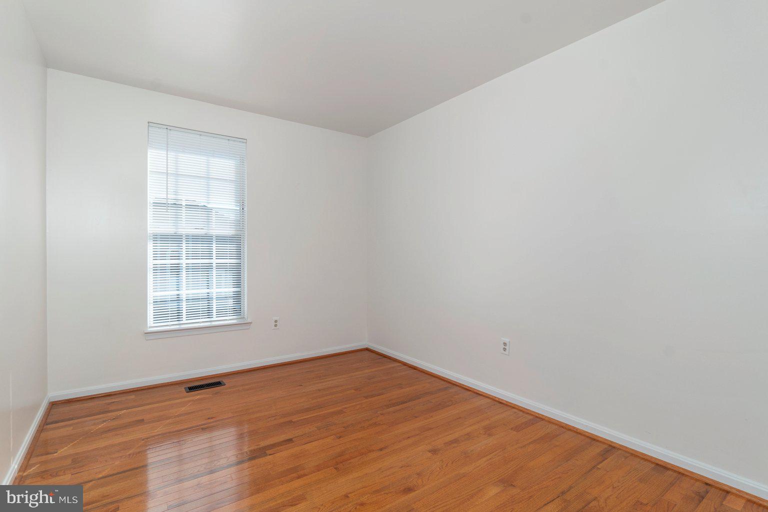402 Maple Forest Road Baltimore, MD 21228 - Photo 31 of 36
