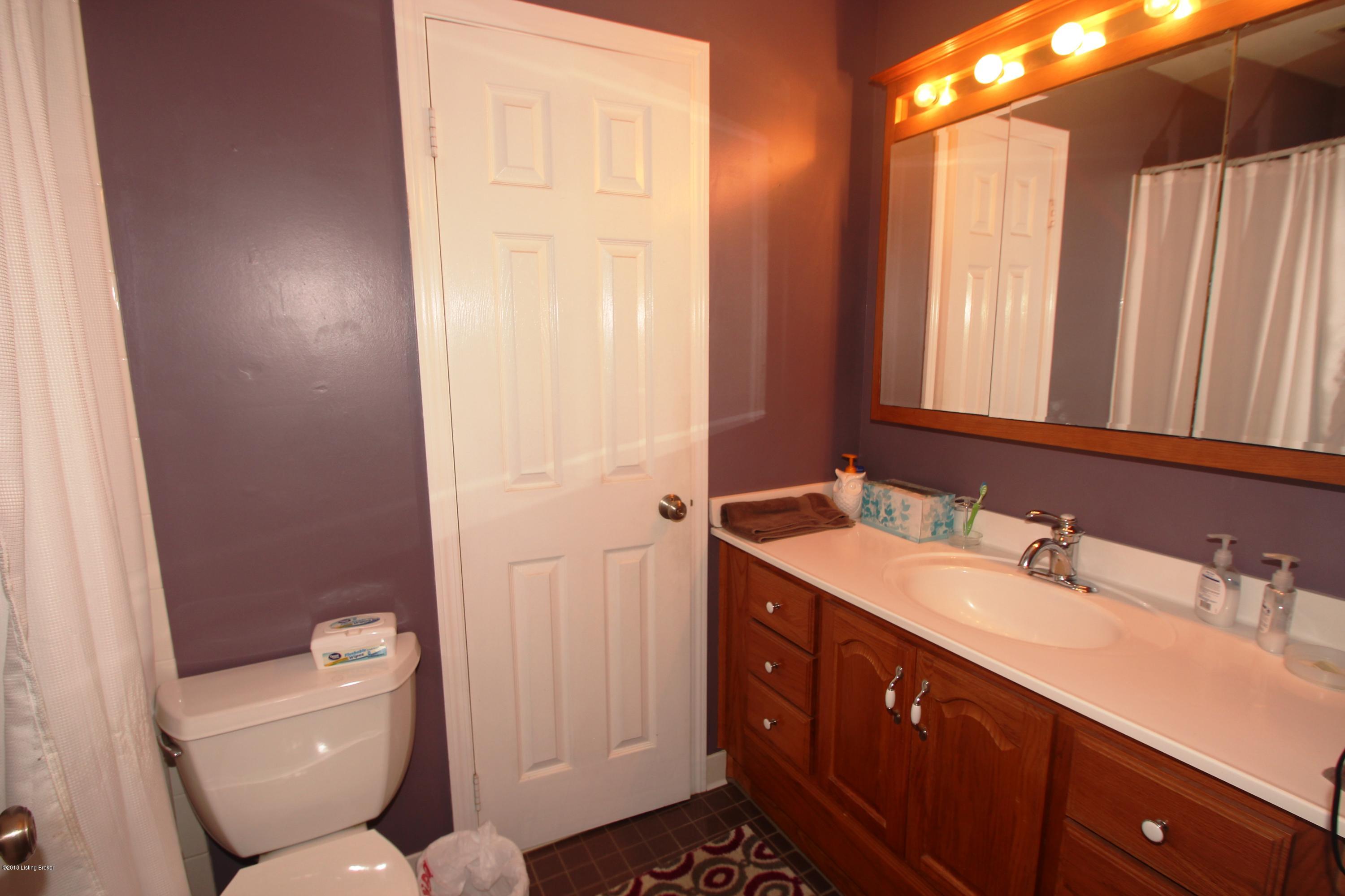 6703 Robin Road Crestwood, KY 40014 - Photo 20 of 35 057