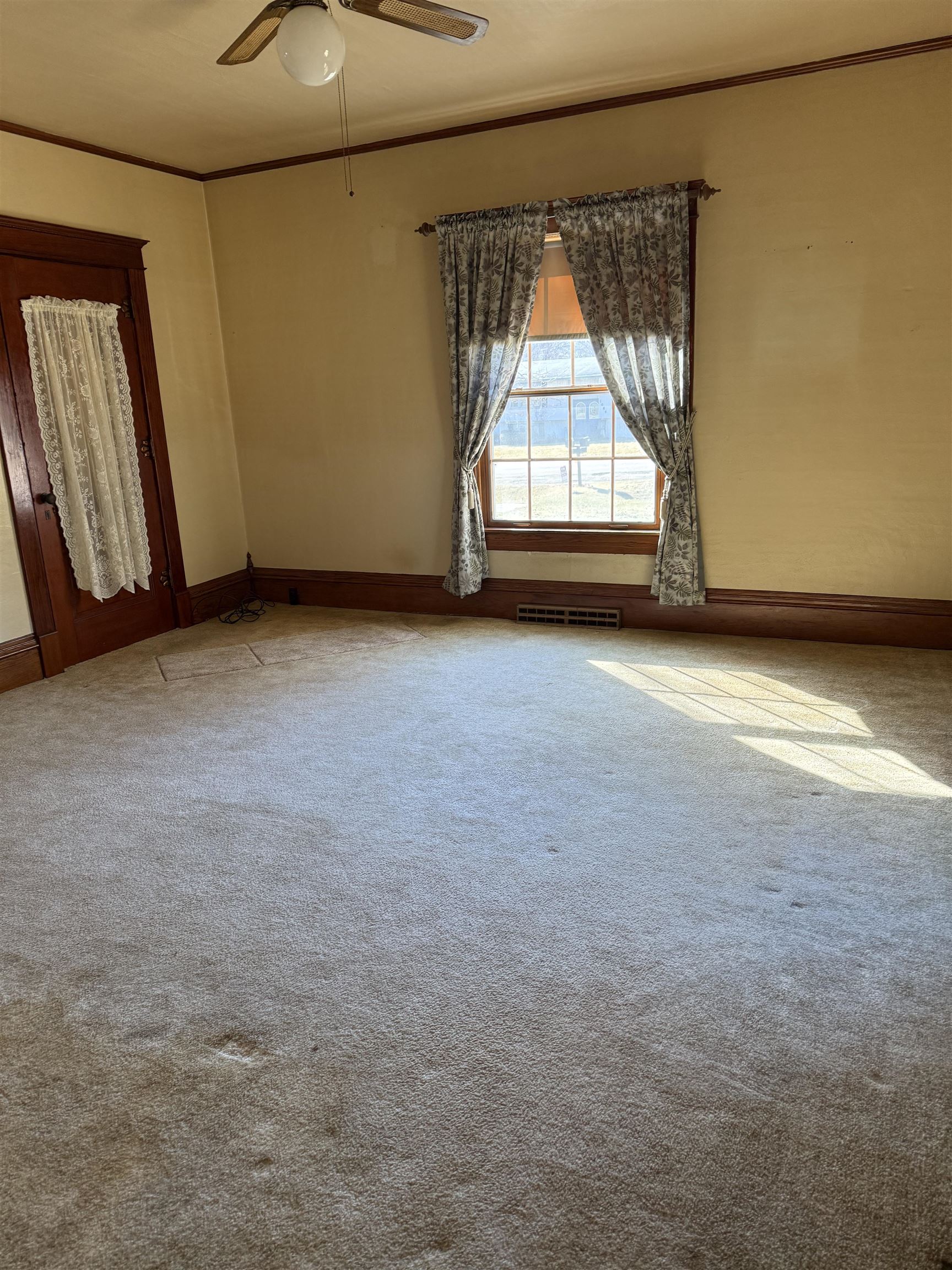 5940 East German Valley Road German Valley, IL 61039 - Photo 11 of 29 an empty room with windows