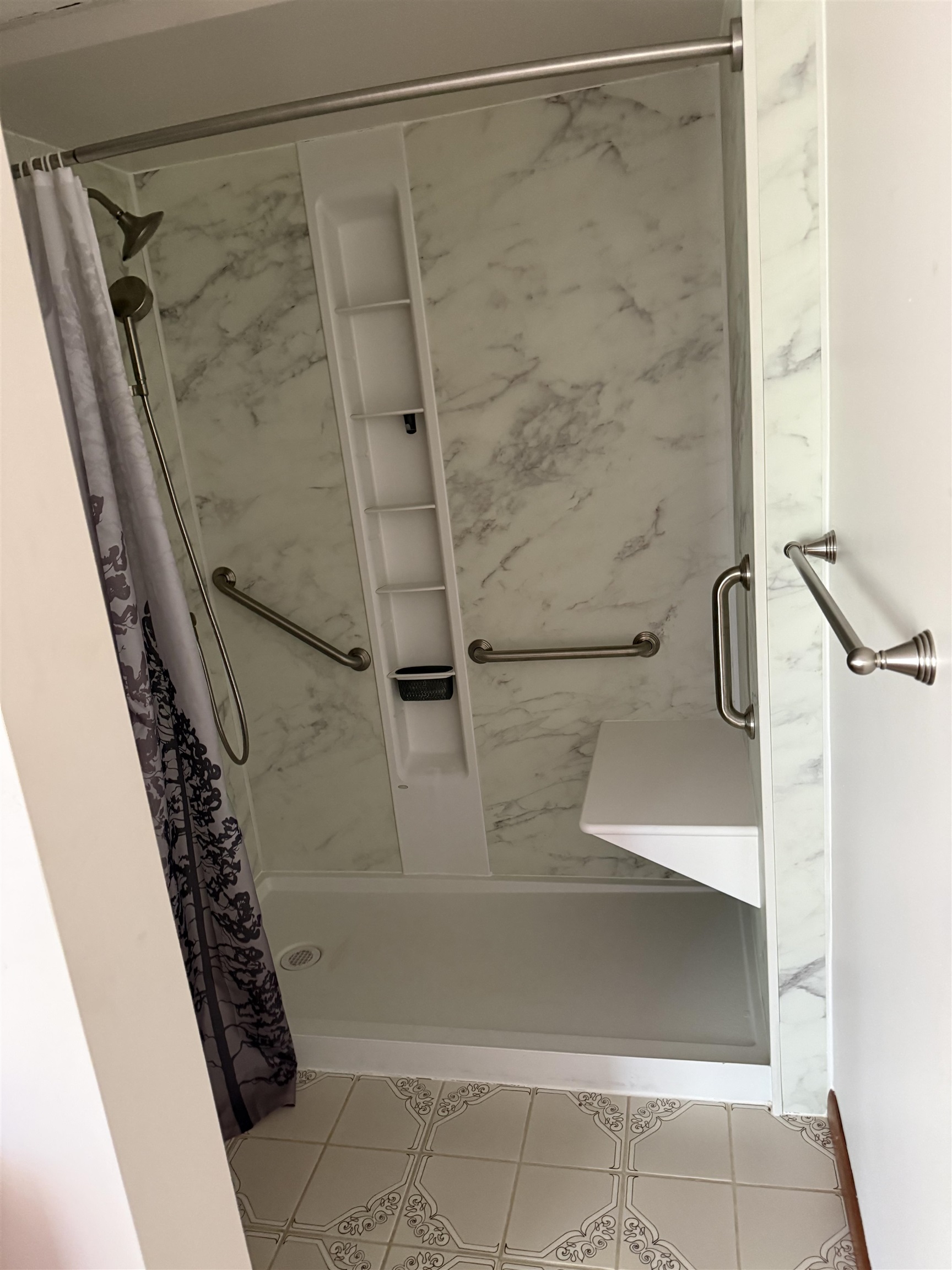 5940 East German Valley Road German Valley, IL 61039 - Photo 18 of 29 a bathroom with a shower