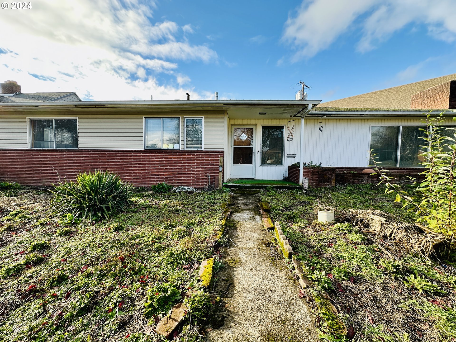 1123 20th Avenue Longview, WA 98632 - Photo 1 of 32