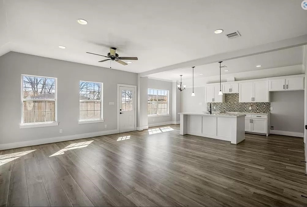9815 Bamboo Road, Unit B Houston, TX 77041 - Photo 4 of 13