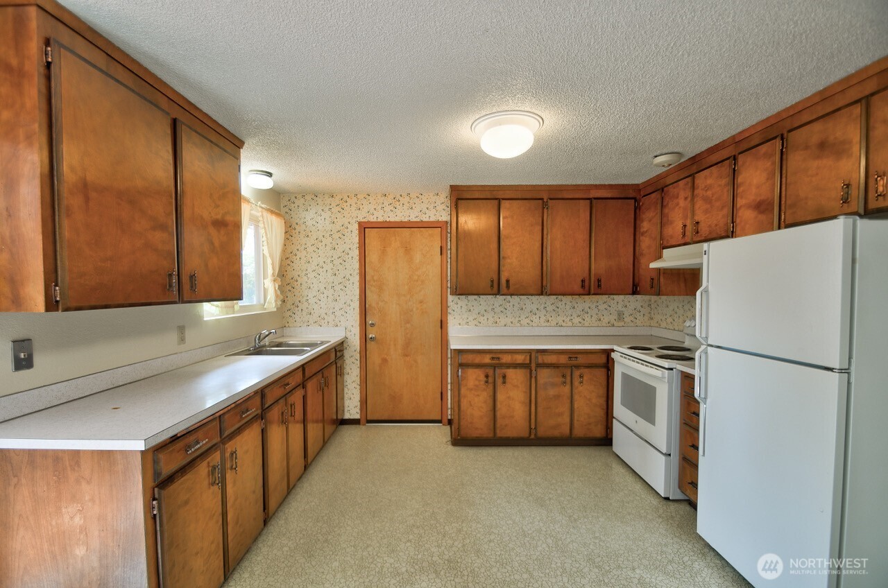 17706 Jordan Street Southwest Rochester, WA 98579 - Photo 16 of 33