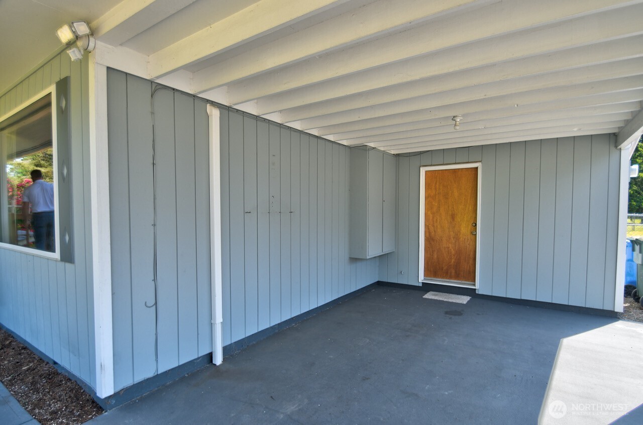 17706 Jordan Street Southwest Rochester, WA 98579 - Photo 4 of 33