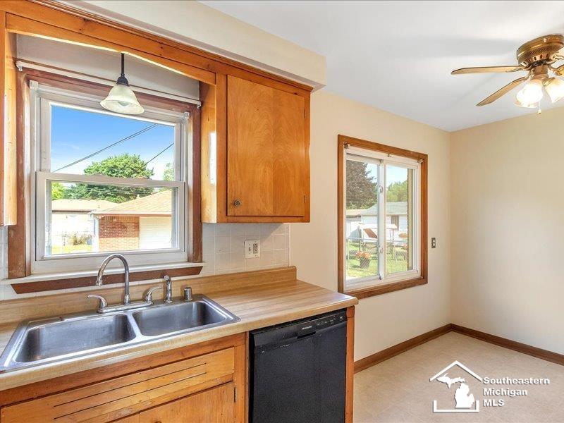 7850 Harding Street Taylor, MI 48180 - Photo 12 of 38