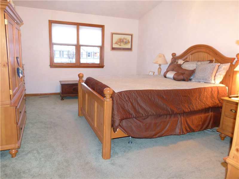 22 Ridgetop Drive Plum, PA 15239 - Photo 14 of 25 Master Bedroom.