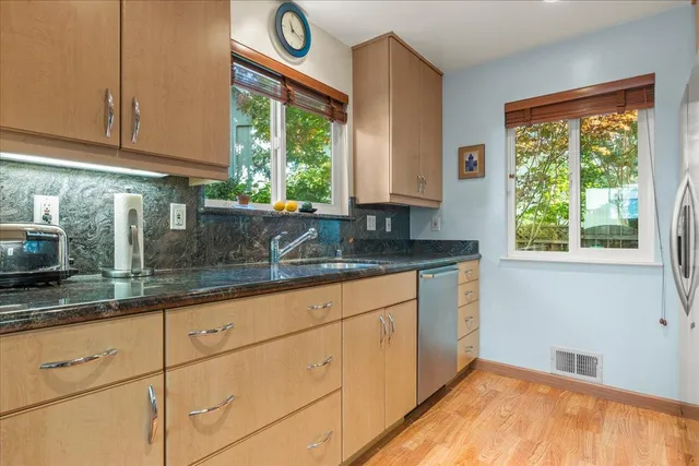 $1,500,000 | 950 Boranda Avenue, Unit 9, Mountain View, CA 94040