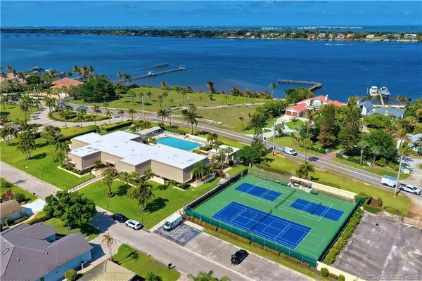 $1,800 | 1800 Southeast St Lucie Boulevard, Unit 5201, Stuart, FL 34996