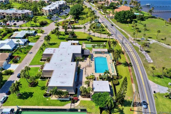 $1,800 | 1800 Southeast St Lucie Boulevard, Unit 5201, Stuart, FL 34996