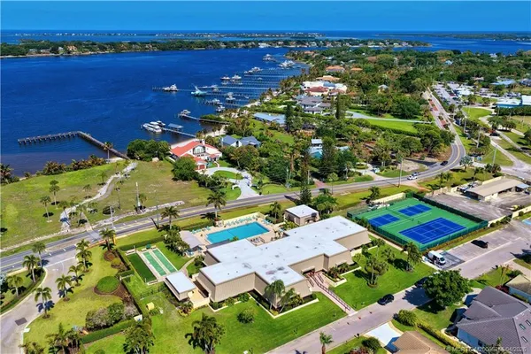 $1,800 | 1800 Southeast St Lucie Boulevard, Unit 5201, Stuart, FL 34996