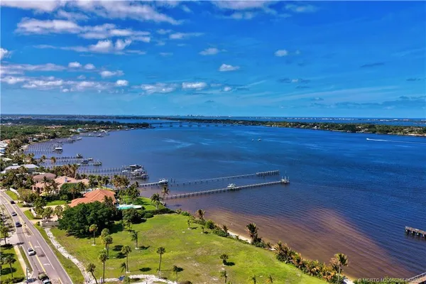 $1,800 | 1800 Southeast St Lucie Boulevard, Unit 5201, Stuart, FL 34996