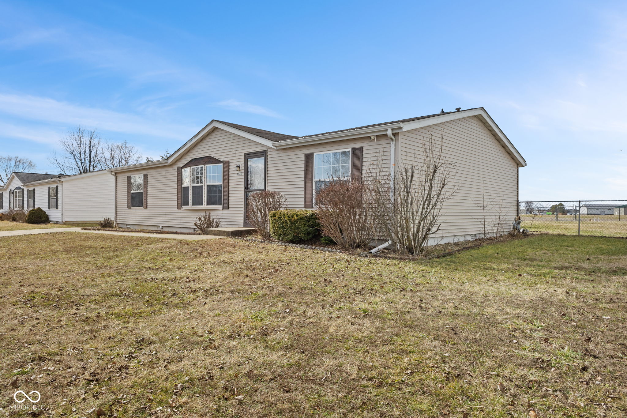 4676 Autumn Ridge Drive Columbus, IN 47203 - Photo 3 of 23 Gallery Image 3