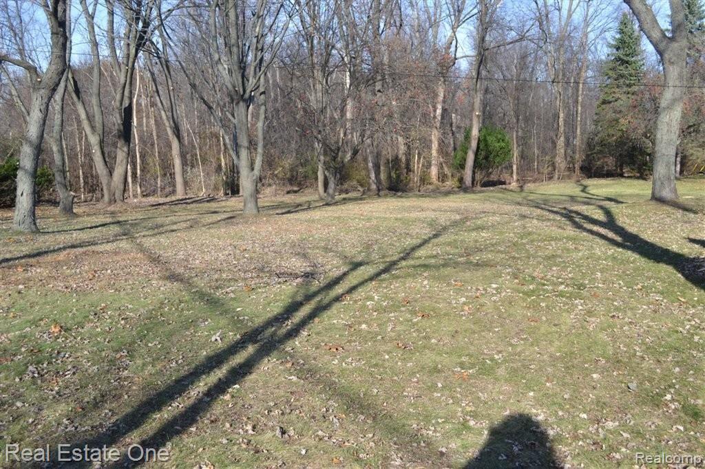 1382 Potomac Drive Rochester, MI 48306 - Photo 21 of 22 Backyard