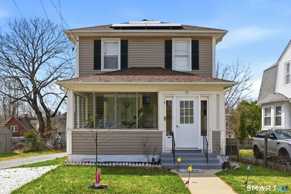 $349,900 | 19 Waller Court, New London, CT 06320