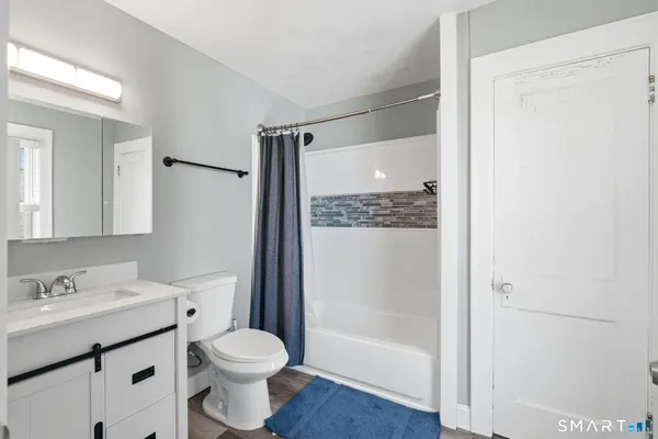 $349,900 | 19 Waller Court, New London, CT 06320