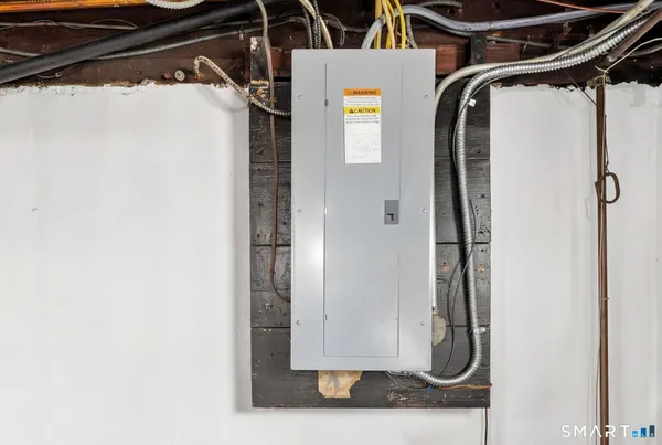 $349,900 | 19 Waller Court, New London, CT 06320