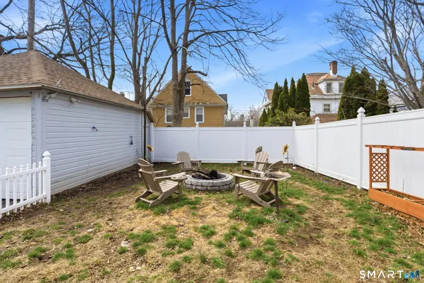 $349,900 | 19 Waller Court, New London, CT 06320