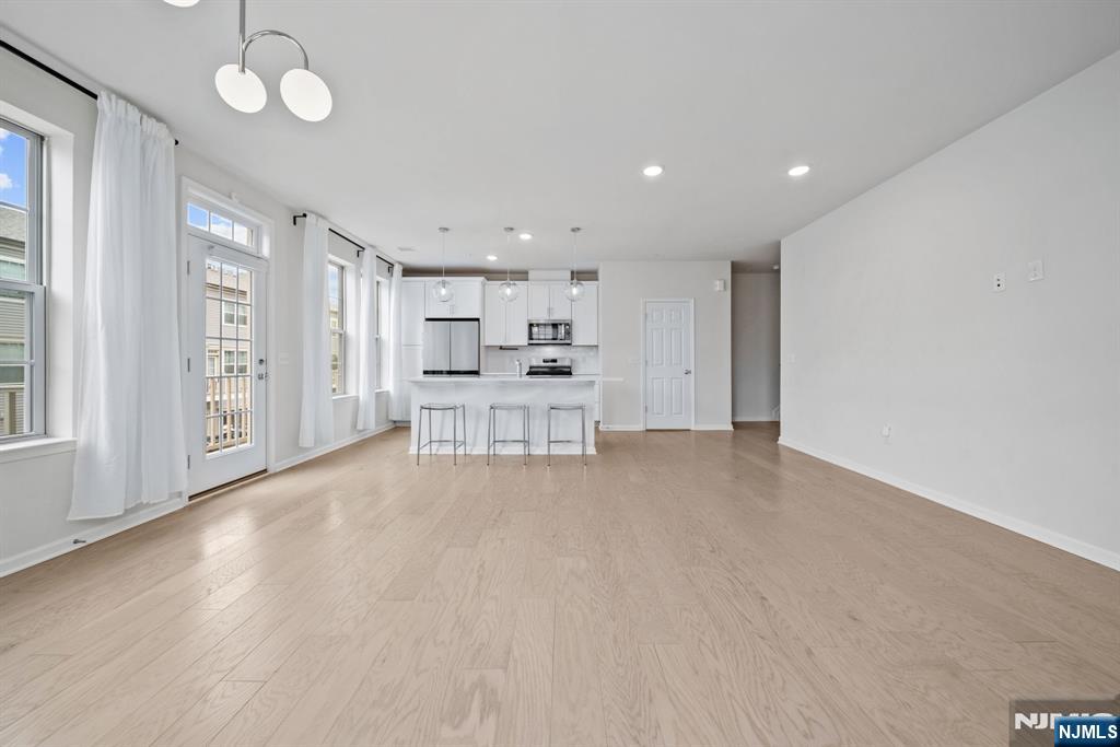 57 Arnold Drive Wood-Ridge, NJ 07075 - Photo 11 of 50