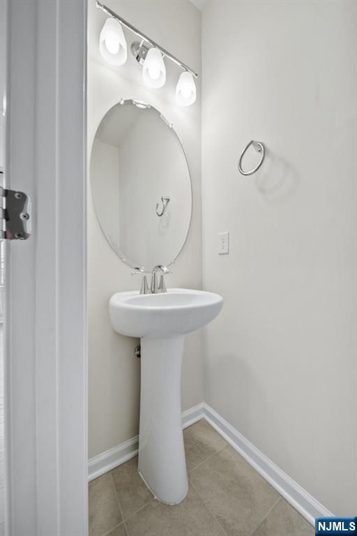 57 Arnold Drive Wood-Ridge, NJ 07075 - Photo 14 of 50