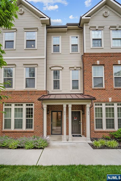 57 Arnold Drive Wood-Ridge, NJ 07075 - Photo 2 of 50