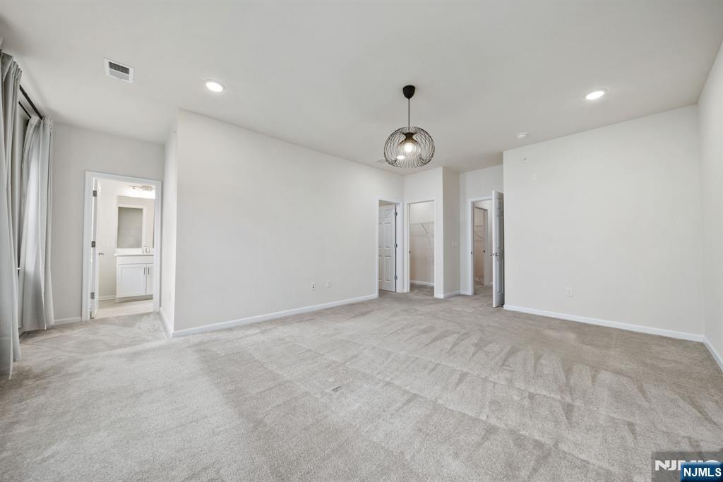 57 Arnold Drive Wood-Ridge, NJ 07075 - Photo 24 of 50