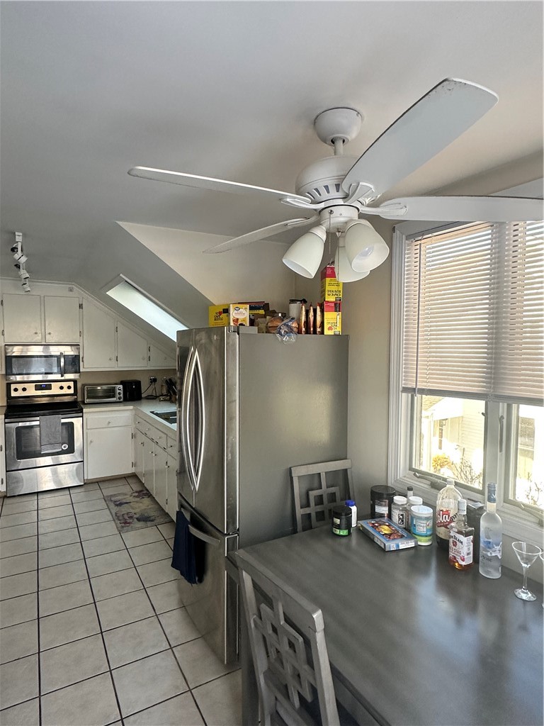 20 Annandale Road Newport, RI 02840 - Photo 4 of 19