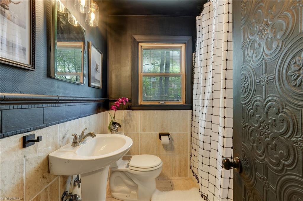 107 South Lindell Road Greensboro, NC 27403 - Photo 23 of 31