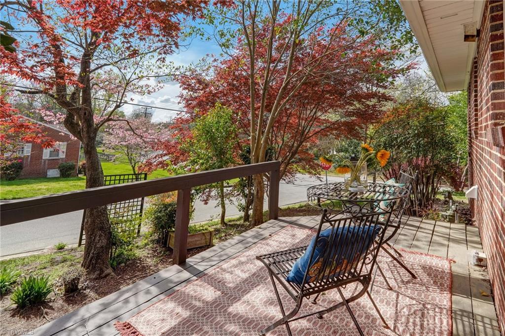 107 South Lindell Road Greensboro, NC 27403 - Photo 6 of 31