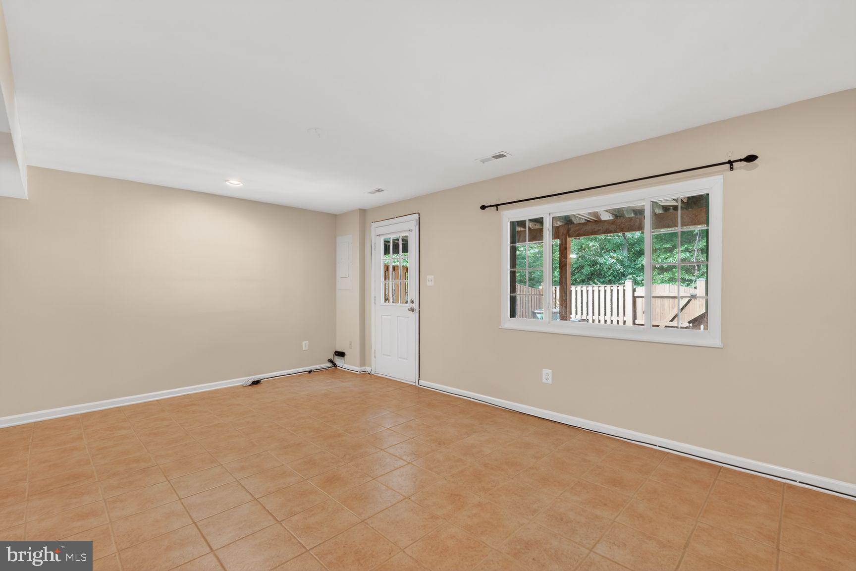 7590 Aspenpark Road Lorton, VA 22079 - Photo 22 of 30