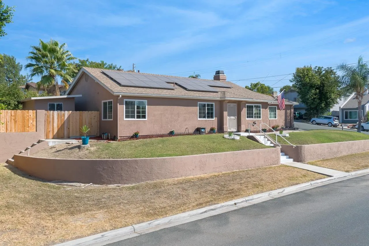 508 Concepcion Avenue Spring Valley, CA 91977 - Photo 2 of 31 Gallery Image 2