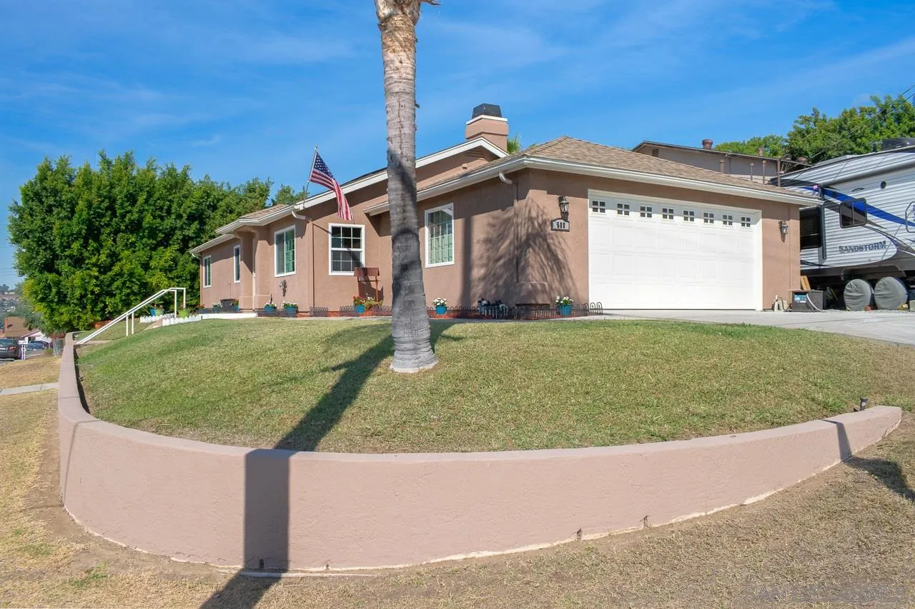 508 Concepcion Avenue Spring Valley, CA 91977 - Photo 3 of 31 Gallery Image 3
