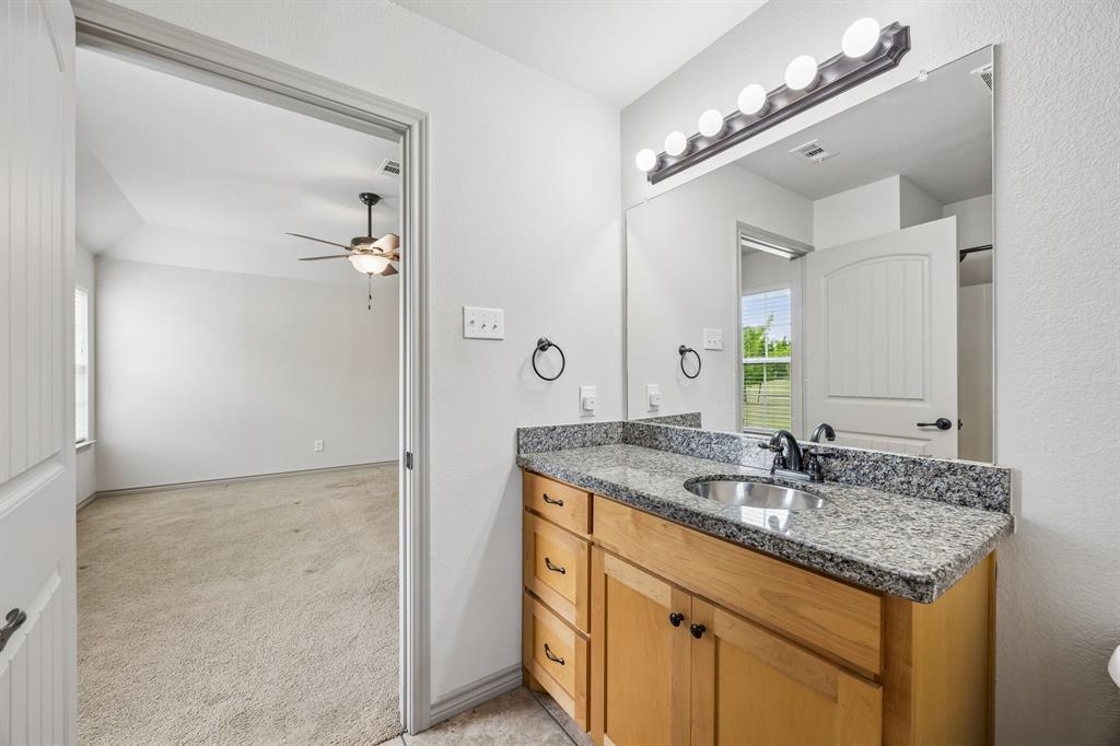 3111 North Walnut Grove Road Midlothian, TX 76065 - Photo 11 of 20 Primary Ensuite Bath