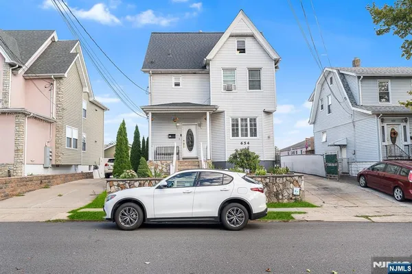 $599,000 | 656 Devon Street, Kearny, NJ 07032