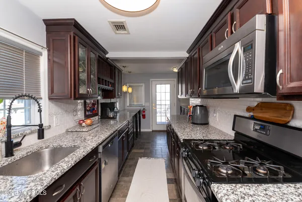 $433,000 | 623 Beachwood Avenue, Toms River, NJ 08753
